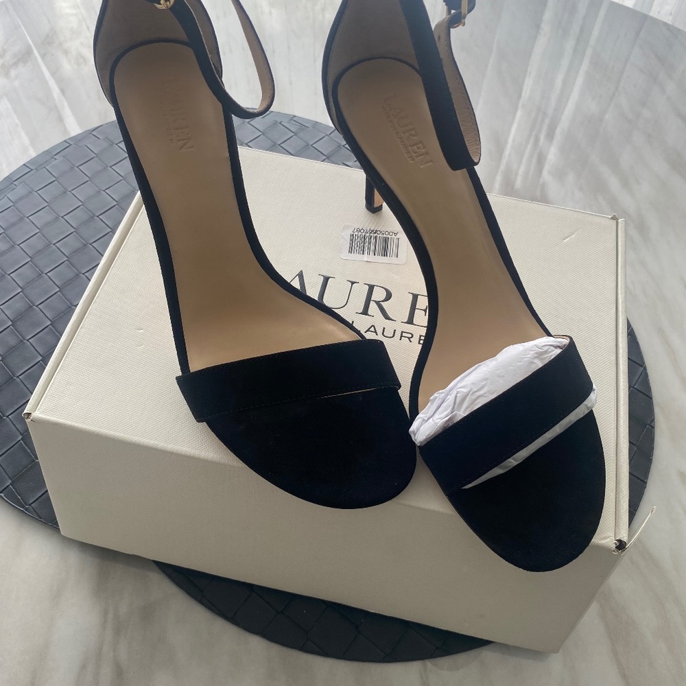 RALPH LAUREN SUEDE LOW PUMPS